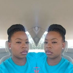 Meet your Posher, Aisha